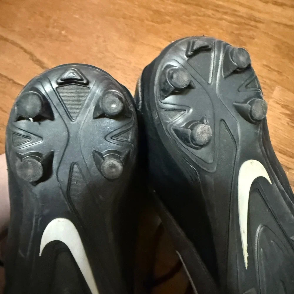 Nike Alpha Dynamic Fit Football Cleats Black White‎ Size 7.5